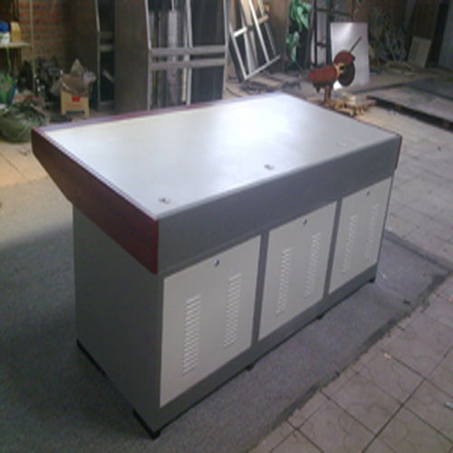 6聯(lián)異型監(jiān)控操作臺(tái)與機(jī)柜電視墻 熱銷(xiāo)背后的有保障廠家與一站式采購(gòu)方案